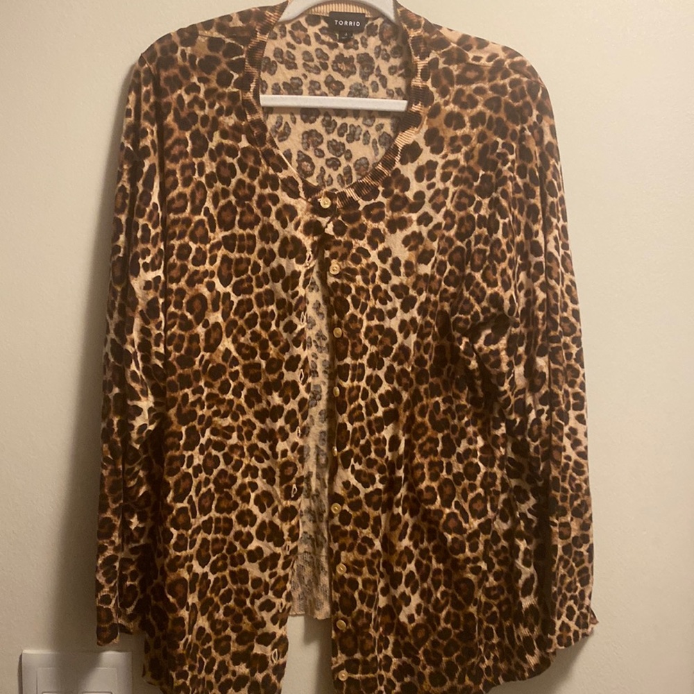 Torrid Size 3 cheetah Cardigan